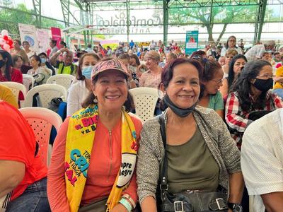 Más de 600 personas mayores disfrutaron del Día Nacional del Pensionado y Beneficiario BEPS en Medellín